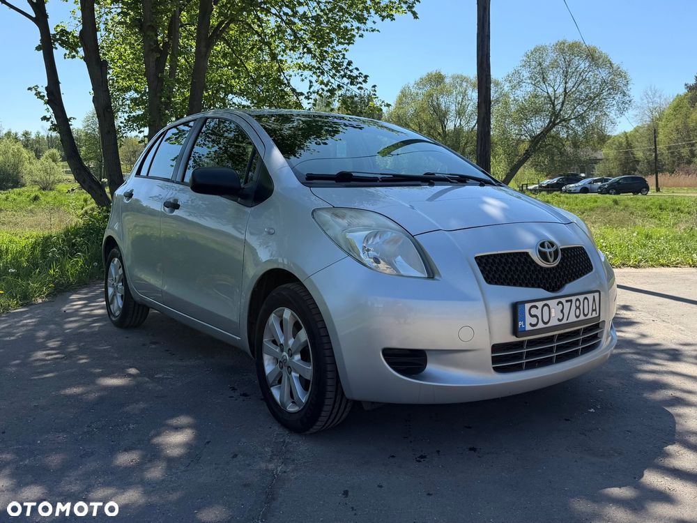 Toyota Yaris 1.3 Luna A/C - 2