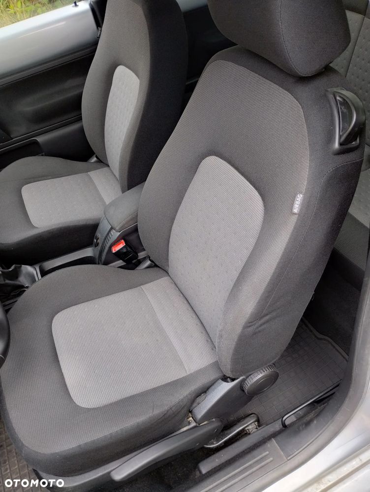 Volkswagen New Beetle 1.6 - 14