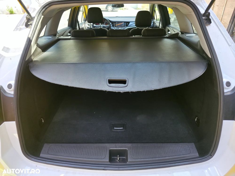 Opel Astra 1.6 CDTI ECOTEC ECOFlex Start/Stop Cosmo - 12