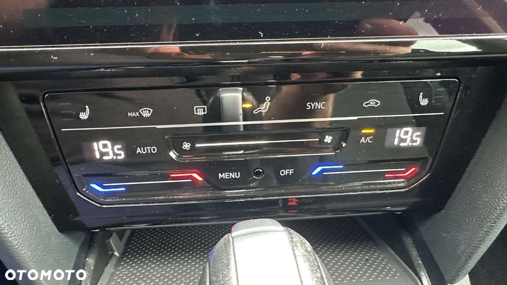 Volkswagen Passat - 30