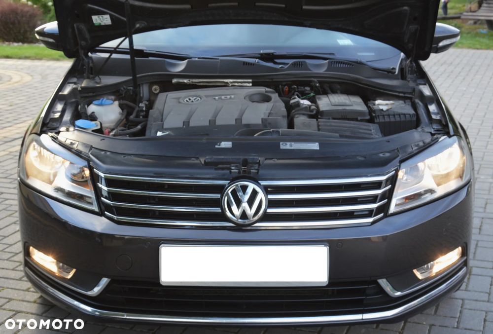 Volkswagen Passat - 11
