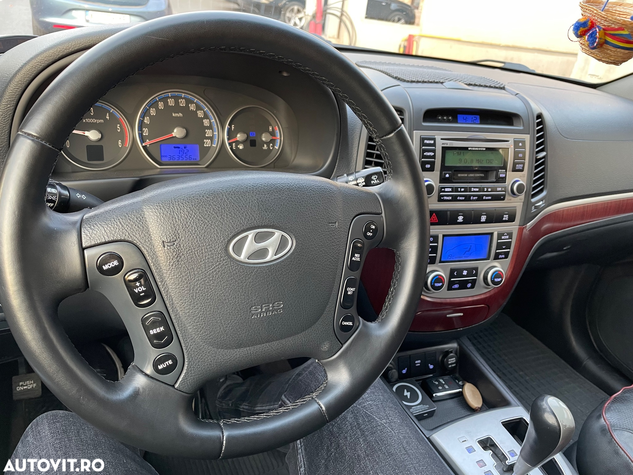 Hyundai Santa Fe 2.2 DSL VGT 7 SEATS 4WD AT PREMIUM - 5
