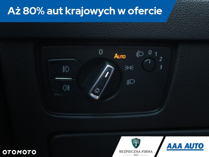 Volkswagen Passat - 21