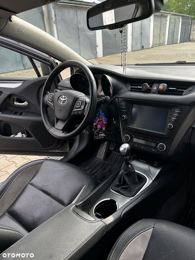 Toyota Avensis 2.0 D-4D Prestige - 13
