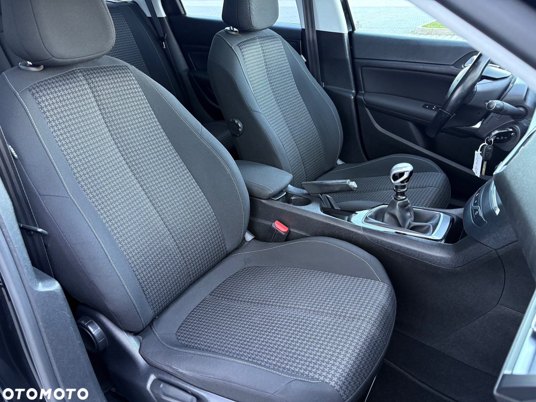 Peugeot 308 1.6 BlueHDi Business Line S&S - 27