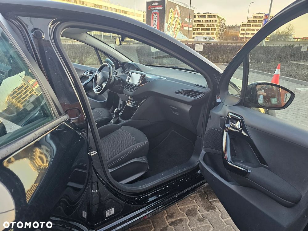 Peugeot 208 PureTech 82 Urban Move - 15