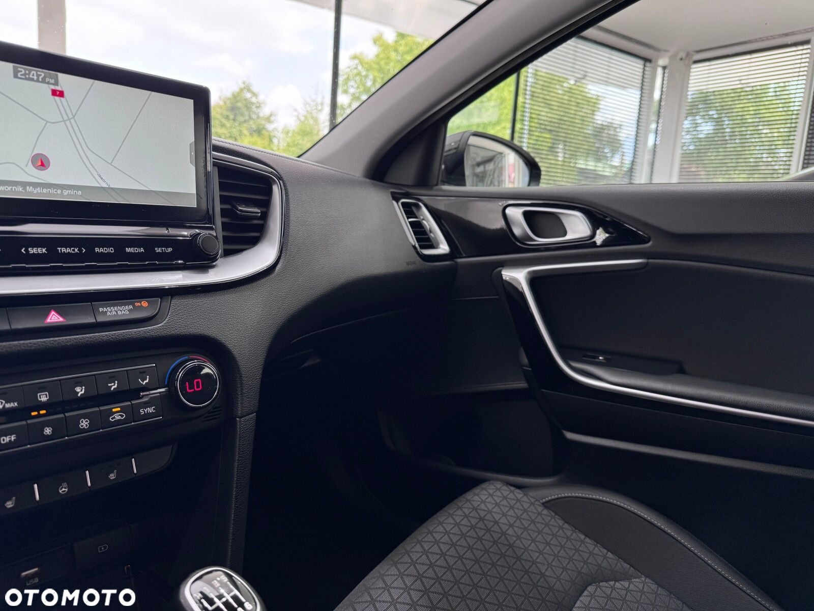 Kia Ceed - 27
