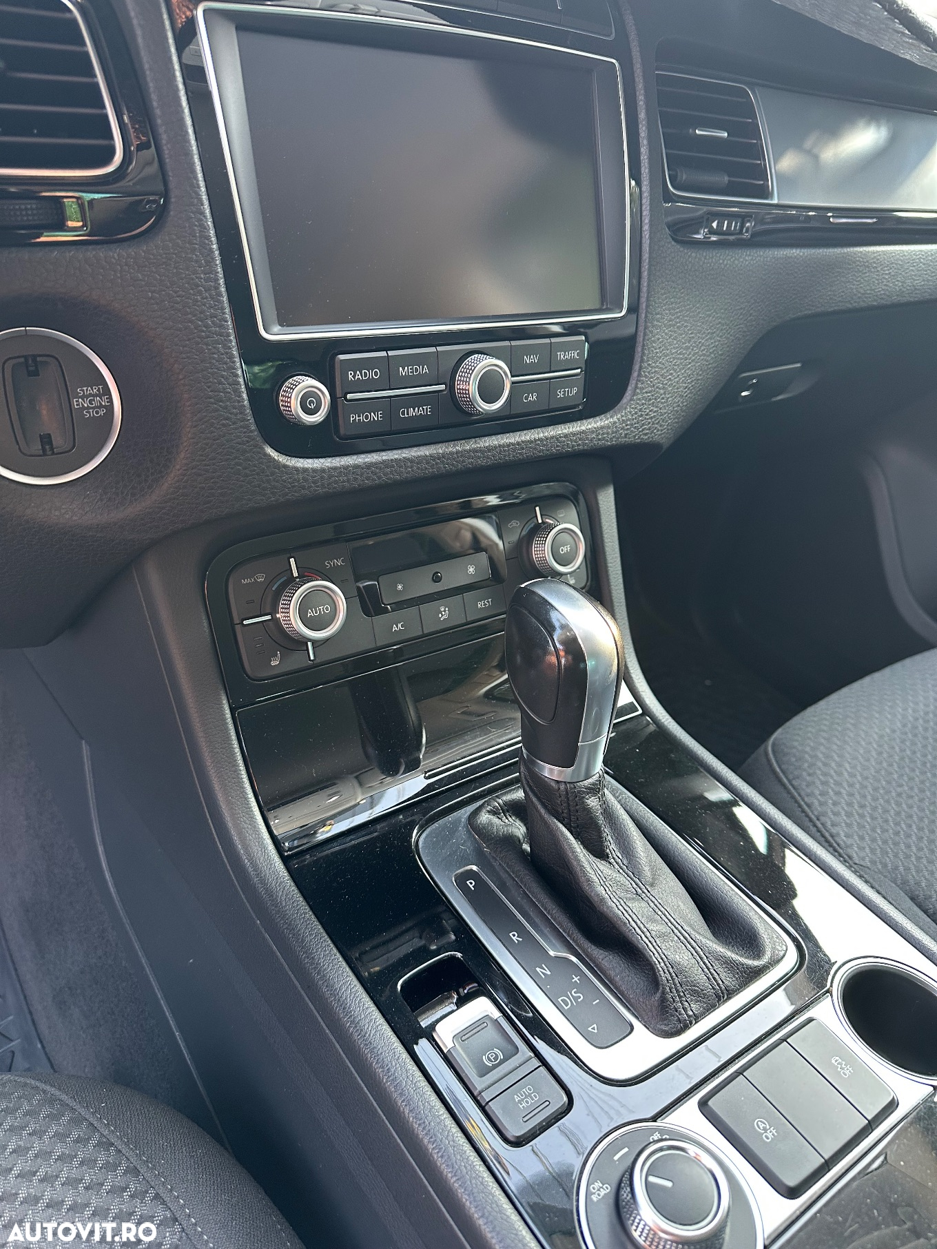 Volkswagen Touareg - 11