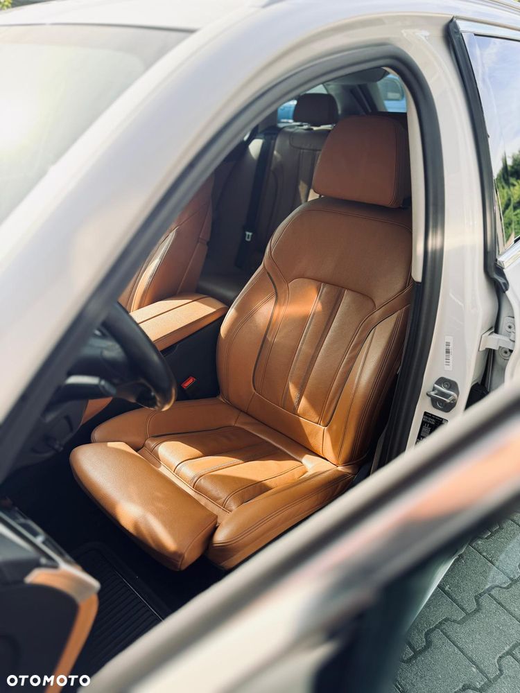 BMW Seria 5 530d xDrive Luxury Line sport - 12