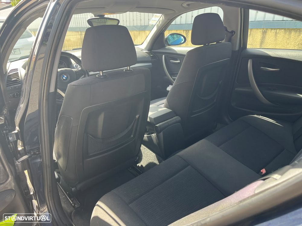 BMW 118 d — fotografia 9