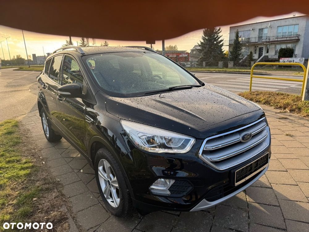 Ford Kuga 1.5 EcoBoost 2x4 Titanium - 4