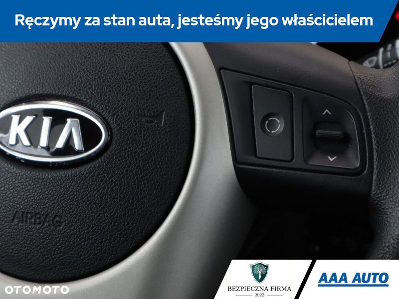 Kia Venga - 17