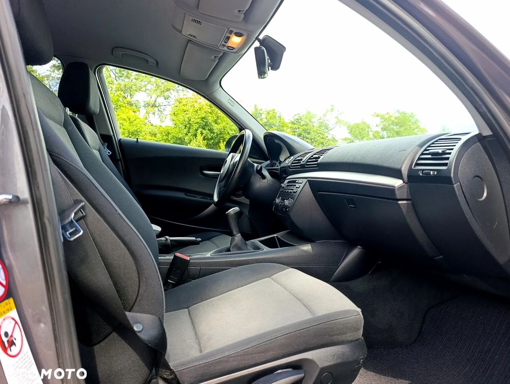BMW Seria 1 118d DPF - 14