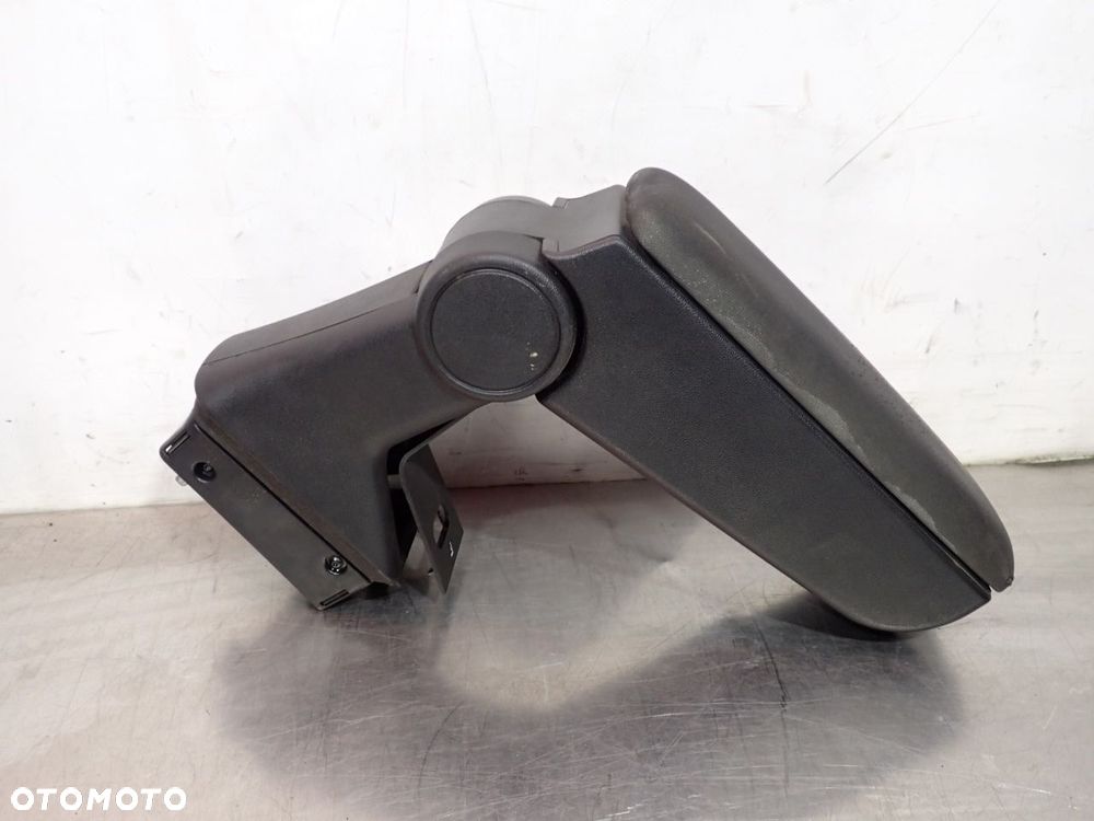 PODŁOKIETNIK FIAT GRANDE PUNTO - 1