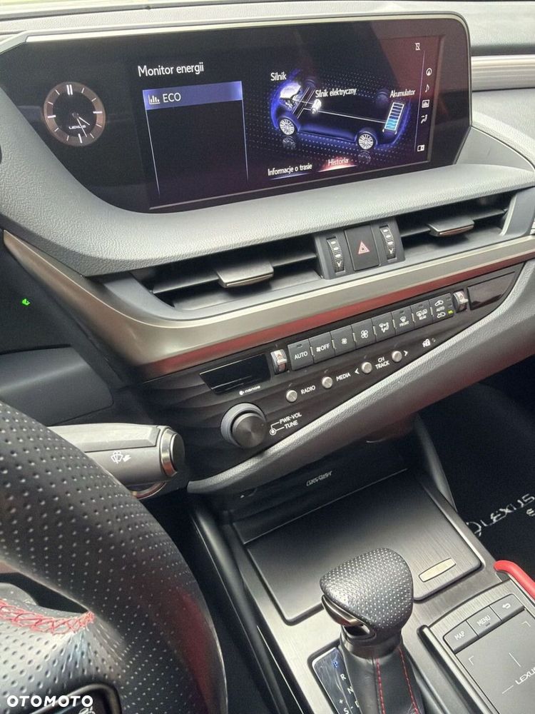 Lexus ES 300h F Sport - 21