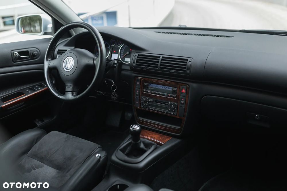 Volkswagen Passat 1.9 TDI - 13