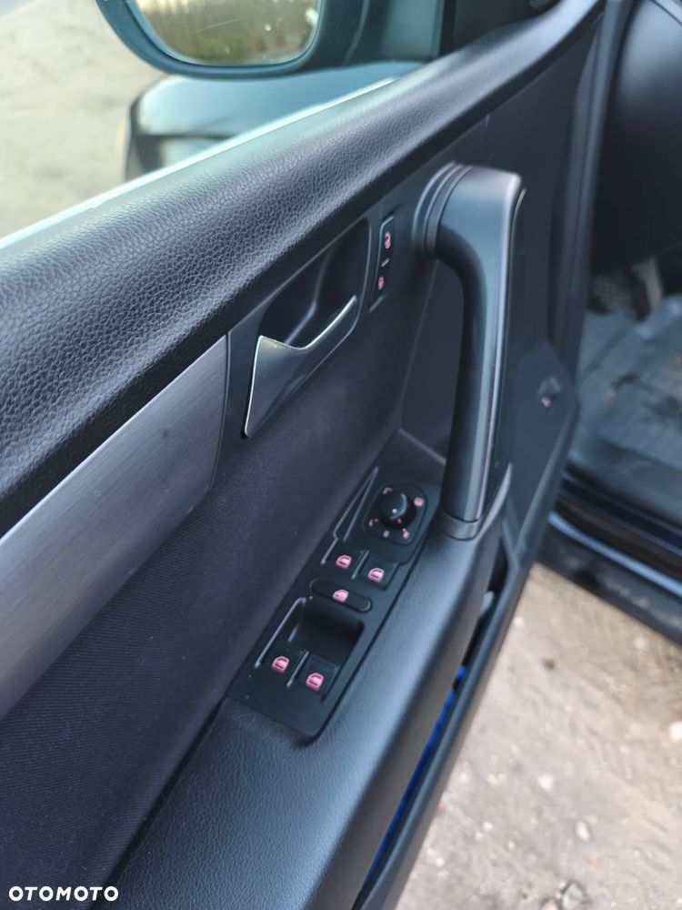 Volkswagen Passat 2.0 TDI Highline - 12