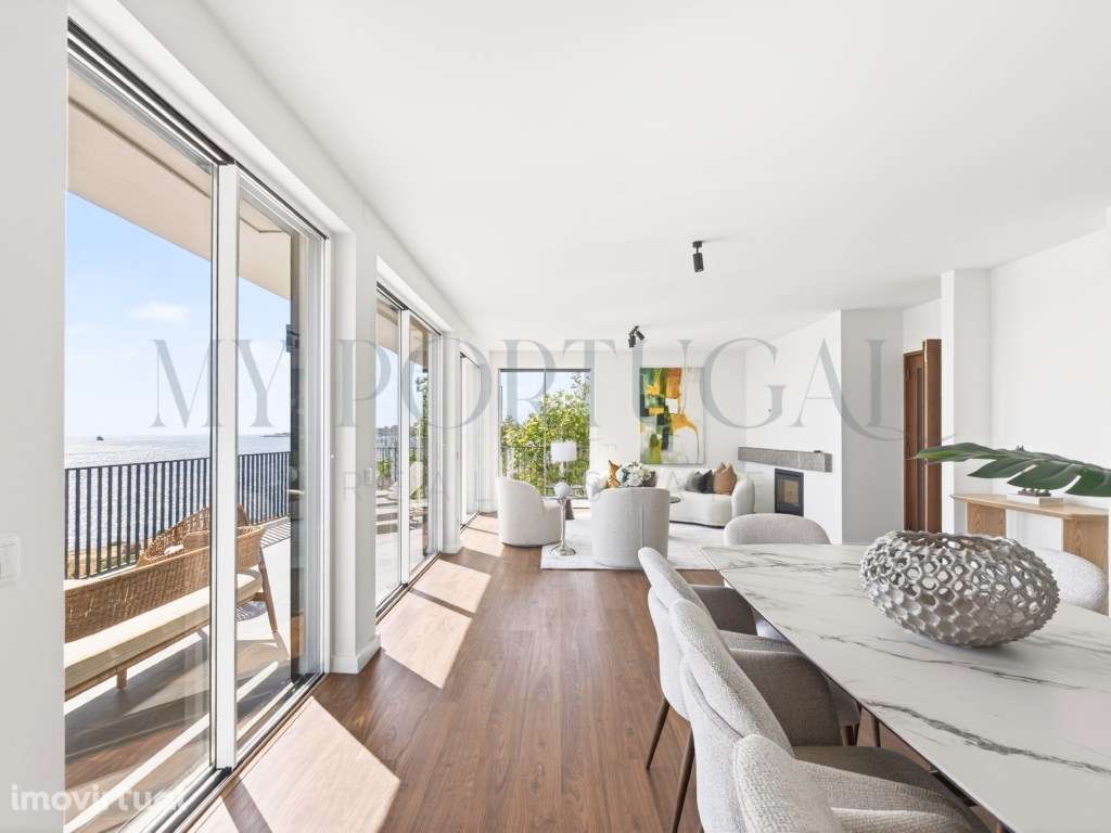 Moradia Bifamiliar de Luxo com Vista Mar 180º em São Pedro do Estoril - Grande imagem: 5/43