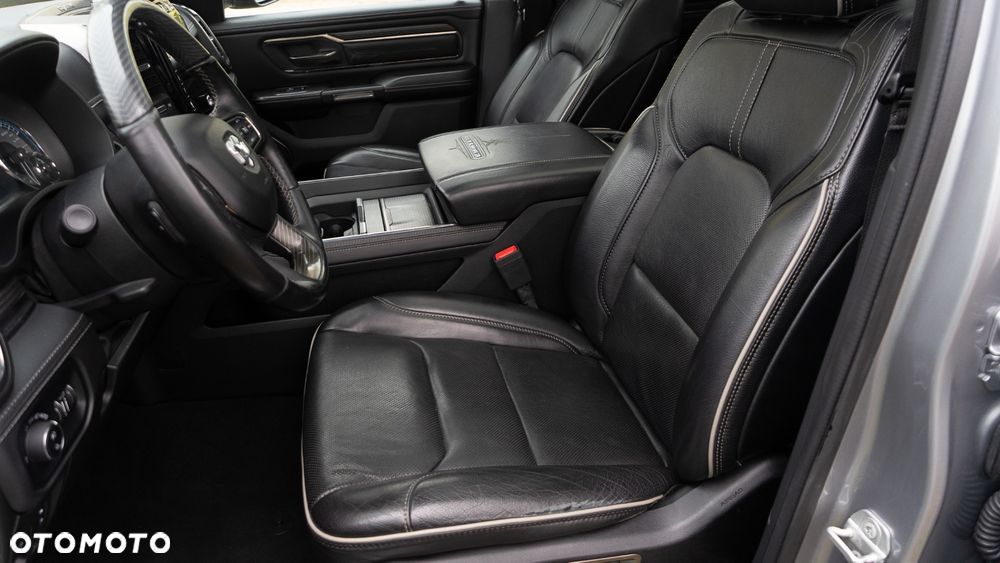 RAM 1500 Crew Cab Shortbed Limited - 9