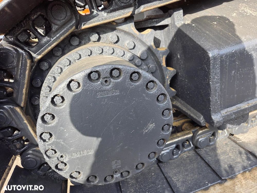 Hitachi ZX350-6, 2019, 12.535h, cupa NOUA 2,2mc, Masa operationala 36,3t, 3 pompe hidr HITACHI, ad sapare 8m, inst picon, lant 90% ok doar 293h mars, camera spate si laterale, AC, ridica 22 tone, posibilitate leasing 4 ani-STARE BUNA-PROMOTIE 83.900 EUR+Tva - 31