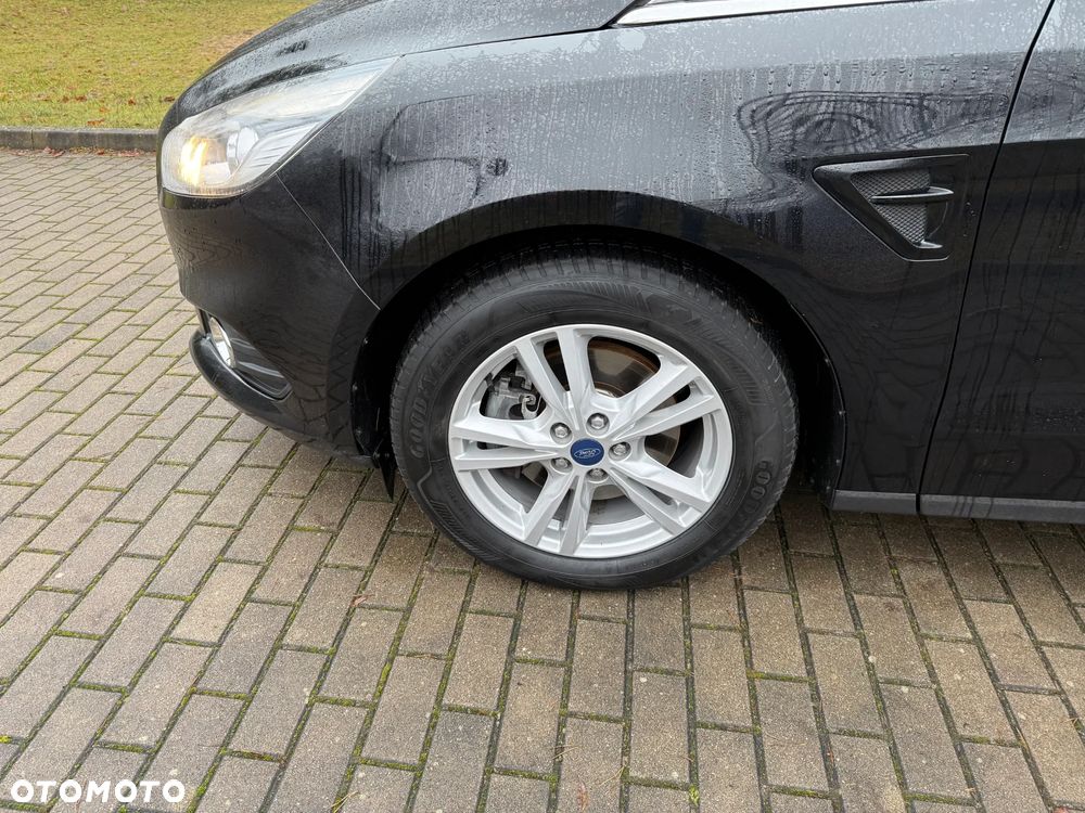 Ford S-Max - 12