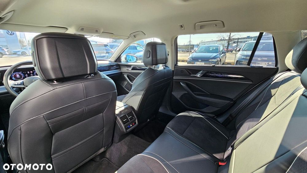 Volkswagen Passat Variant - 17