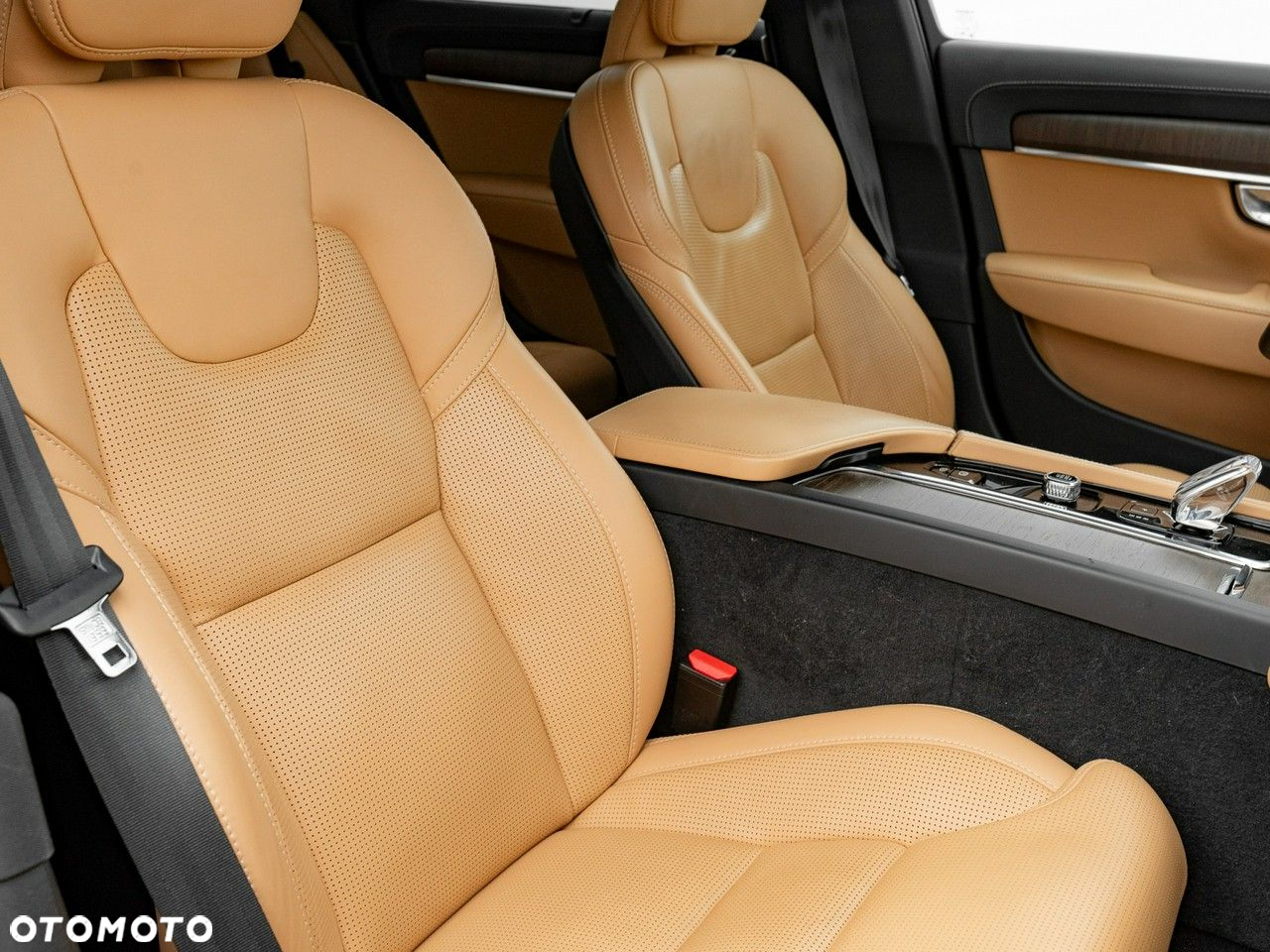 Volvo S90 - 36