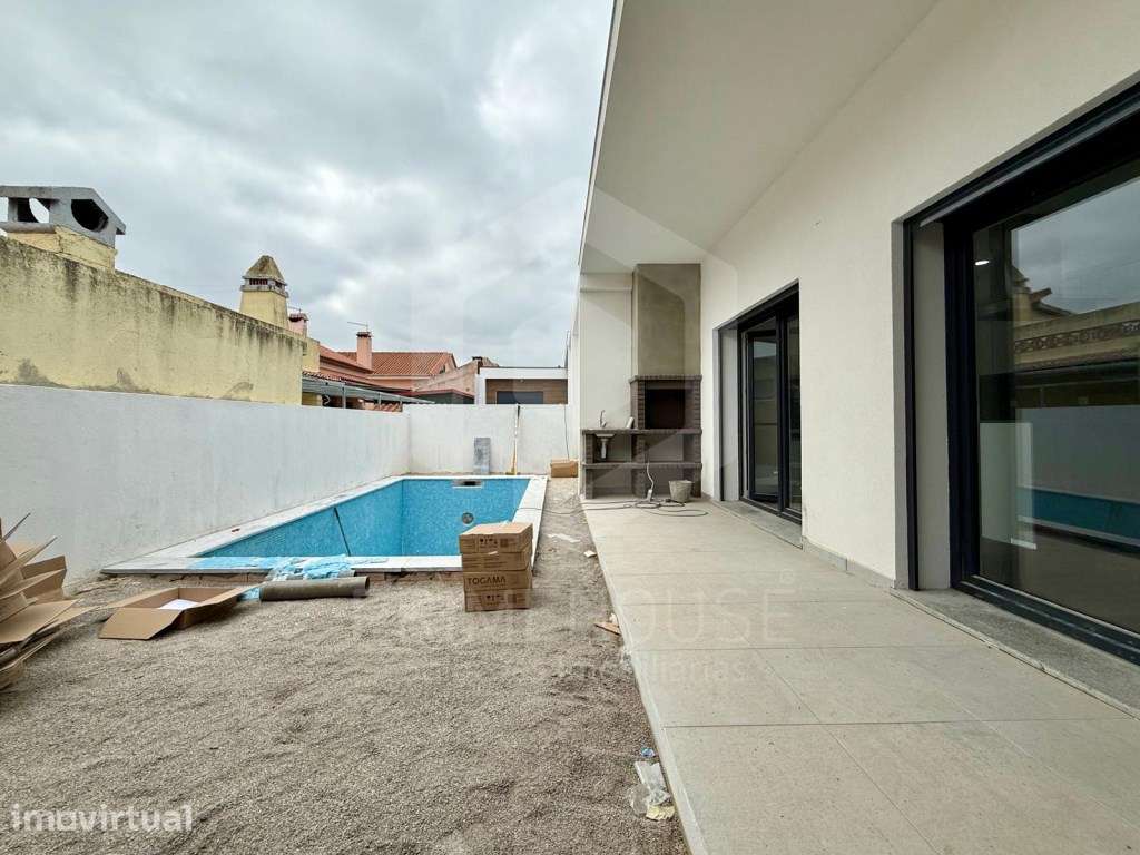 Moradia Isolada T4 , 2 suites, piscina, acabamentos Premium - Grande imagem: 5/28