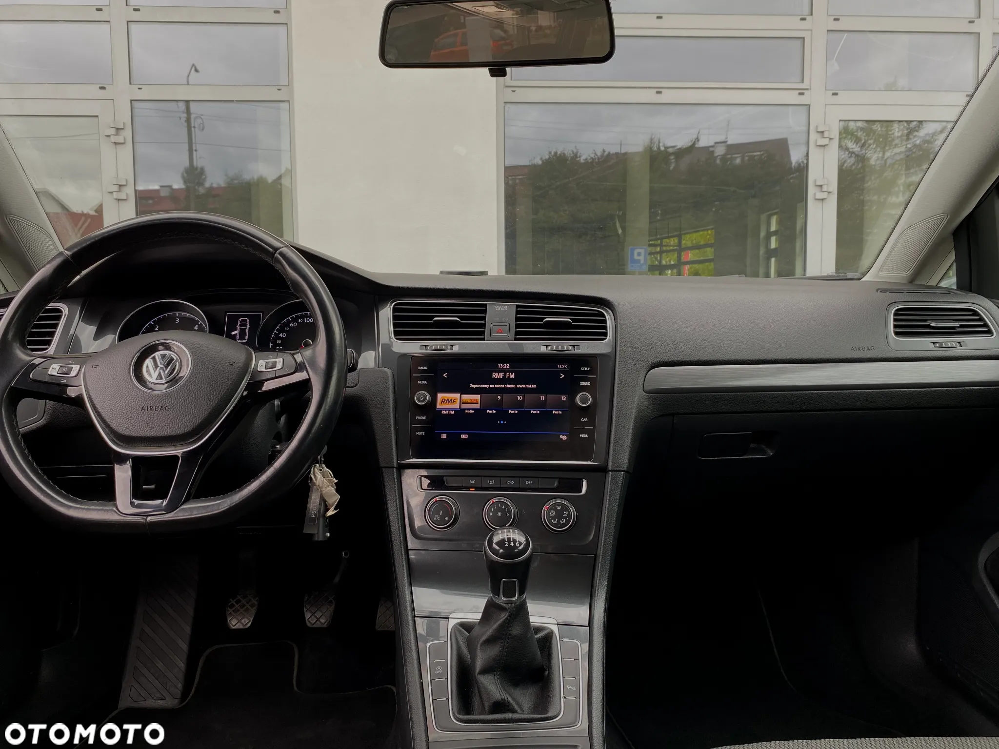 Volkswagen Golf 2.0 BlueTDI Comfortline - 11
