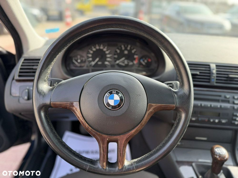 BMW Seria 3 318i - 19