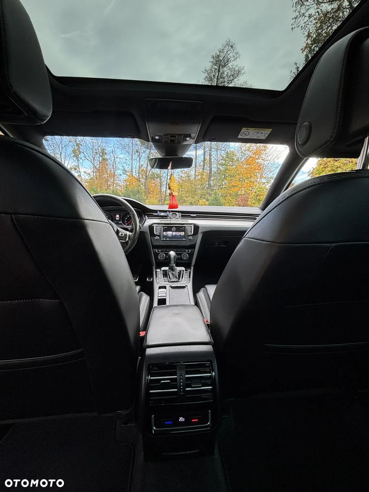 Volkswagen Passat - 15