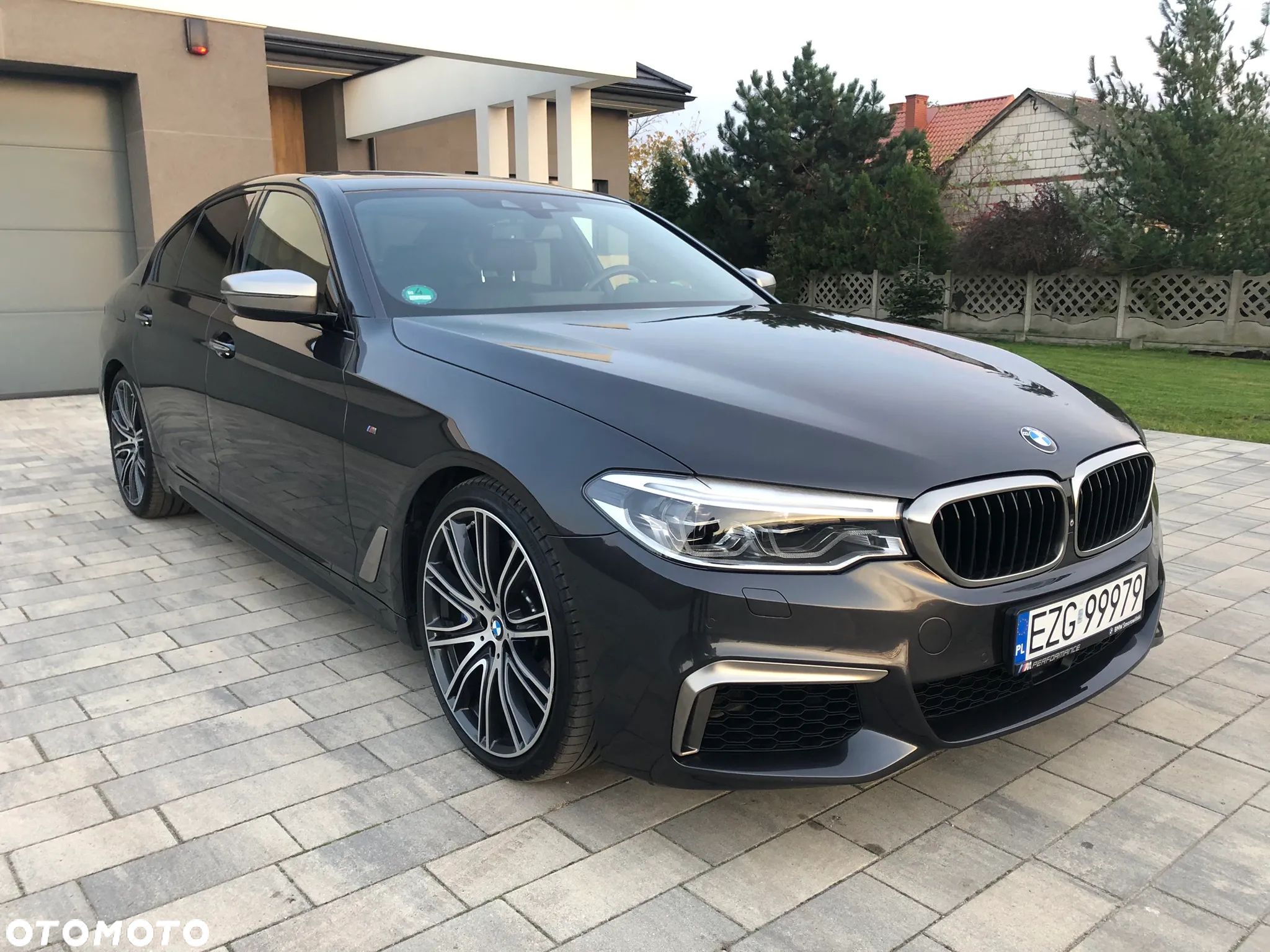 BMW Seria 5 M550i xDrive sport - 1