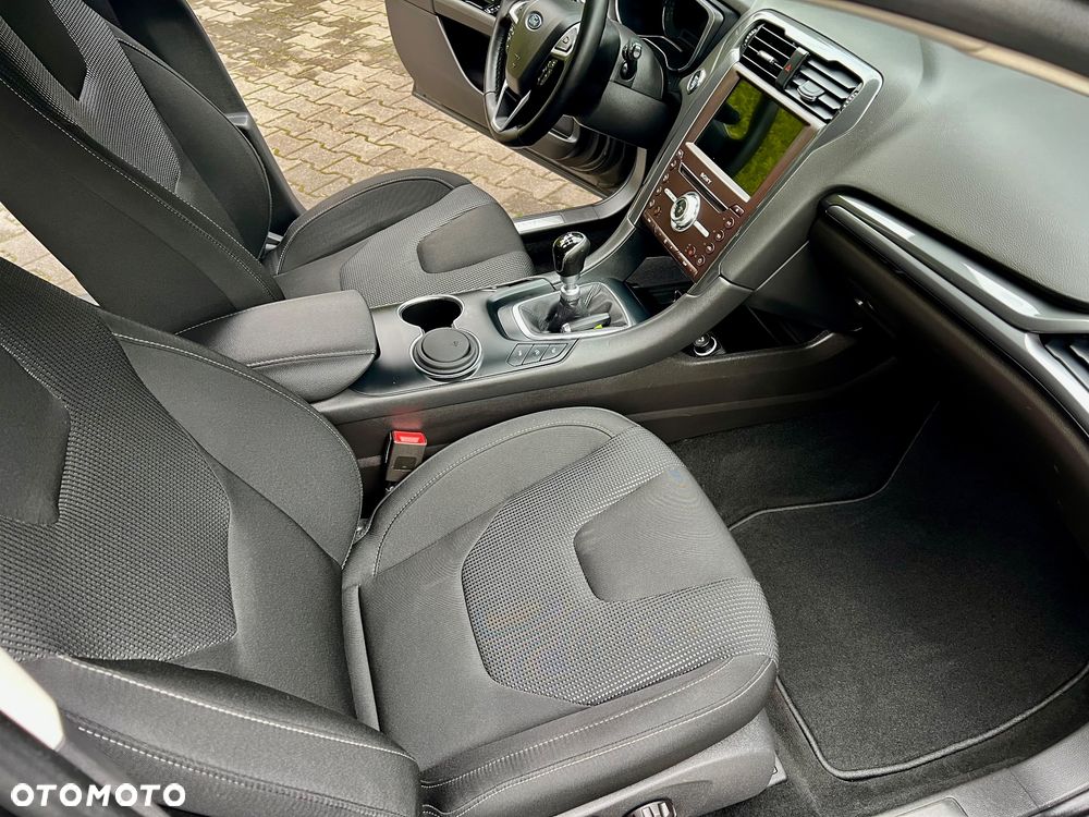 Ford Mondeo 2.0 EcoBlue Titanium - 28