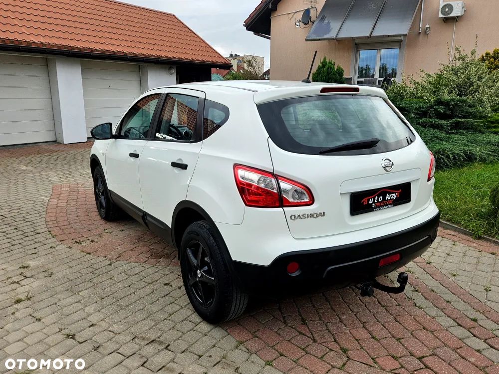 Nissan Qashqai 1.6 visia - 2