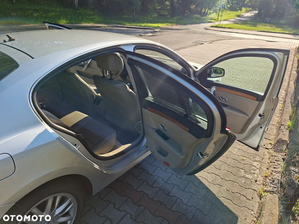 Renault Laguna 2.0 dCi Initiale - 6