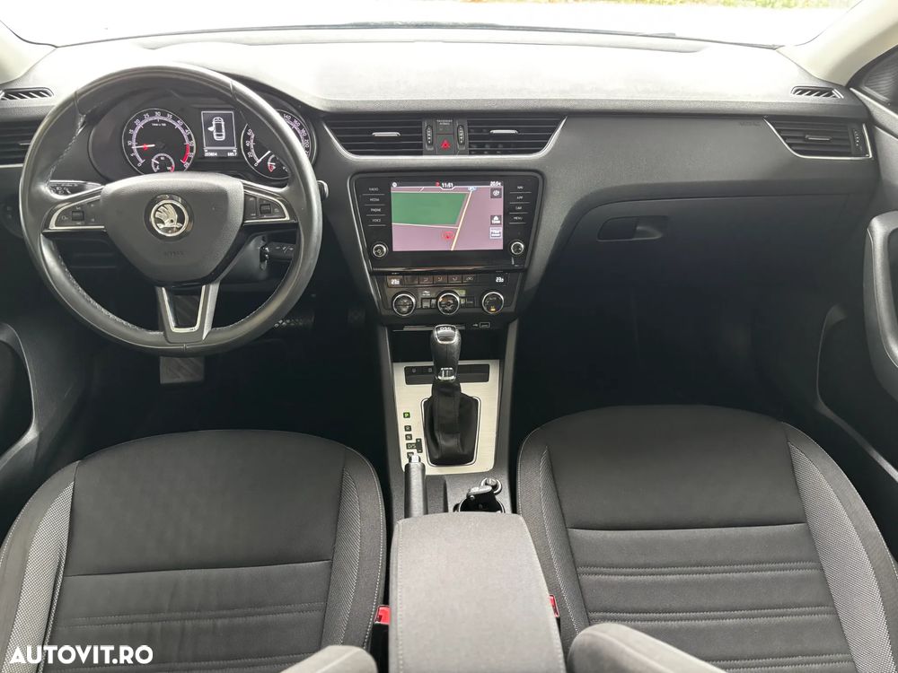 Skoda Octavia Combi Diesel 2.0 TDI DSG Ambition - 5