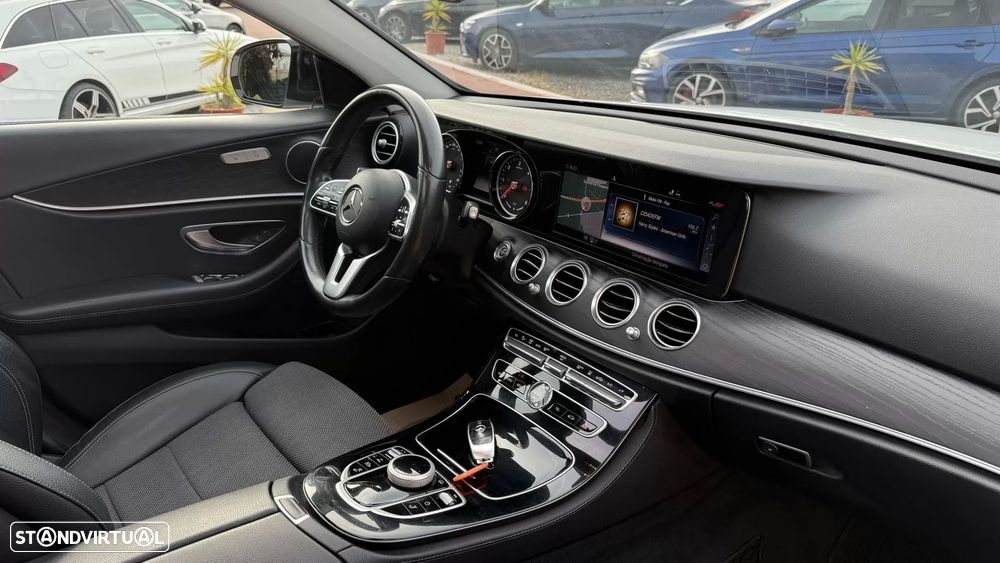 Mercedes-Benz E 300 de Avantgarde 4Matic - 35