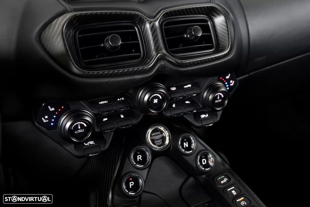 Aston Martin Vantage Roadster V8 - 16