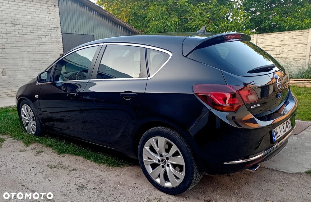 Opel Astra 2.0 CDTI Exklusiv - 14