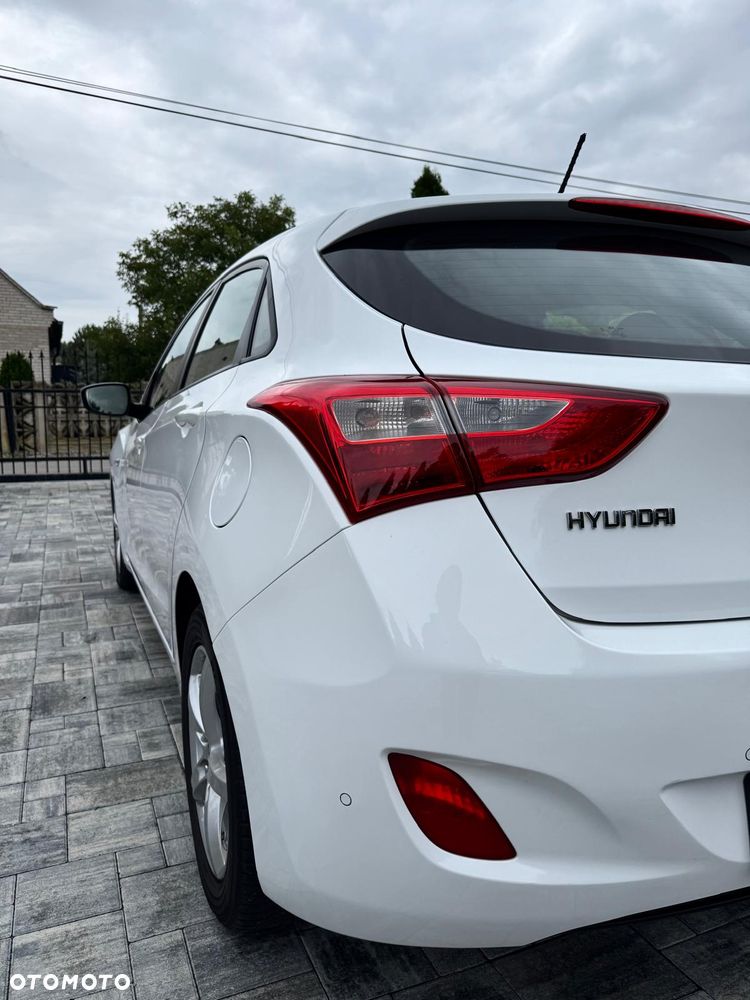 Hyundai i30 blue 1.6 CRDi Classic - 8