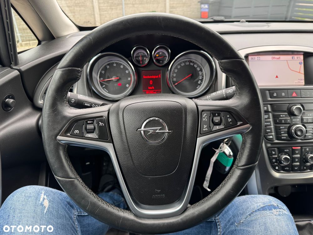 Opel Astra 1.6 Turbo Edition - 12