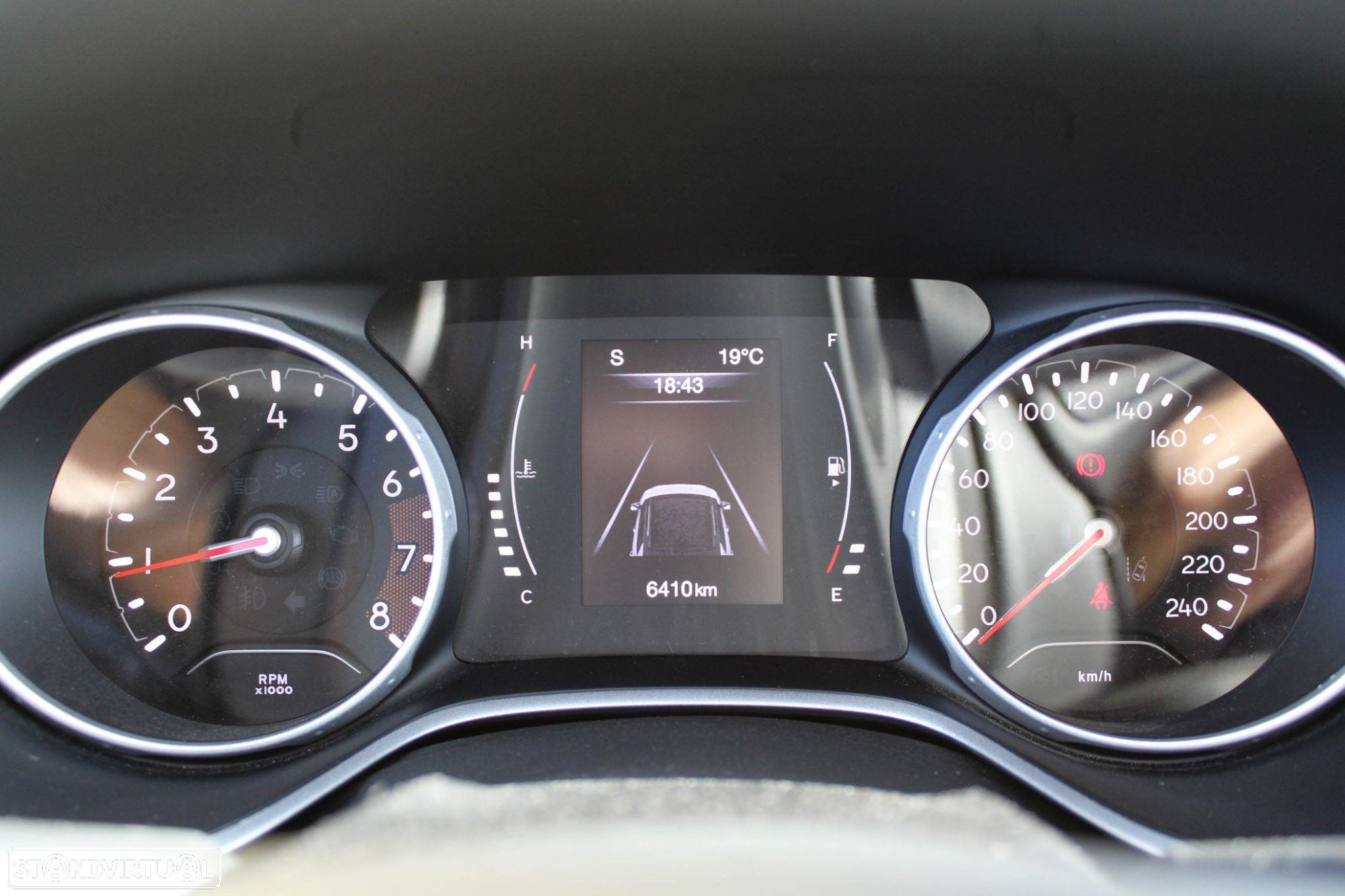 Jeep Compass 1.3 T Sport - 26