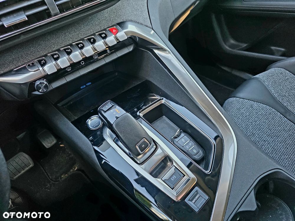 Peugeot 3008 BlueHDi 130 Stop & Start EAT8 Allure - 14