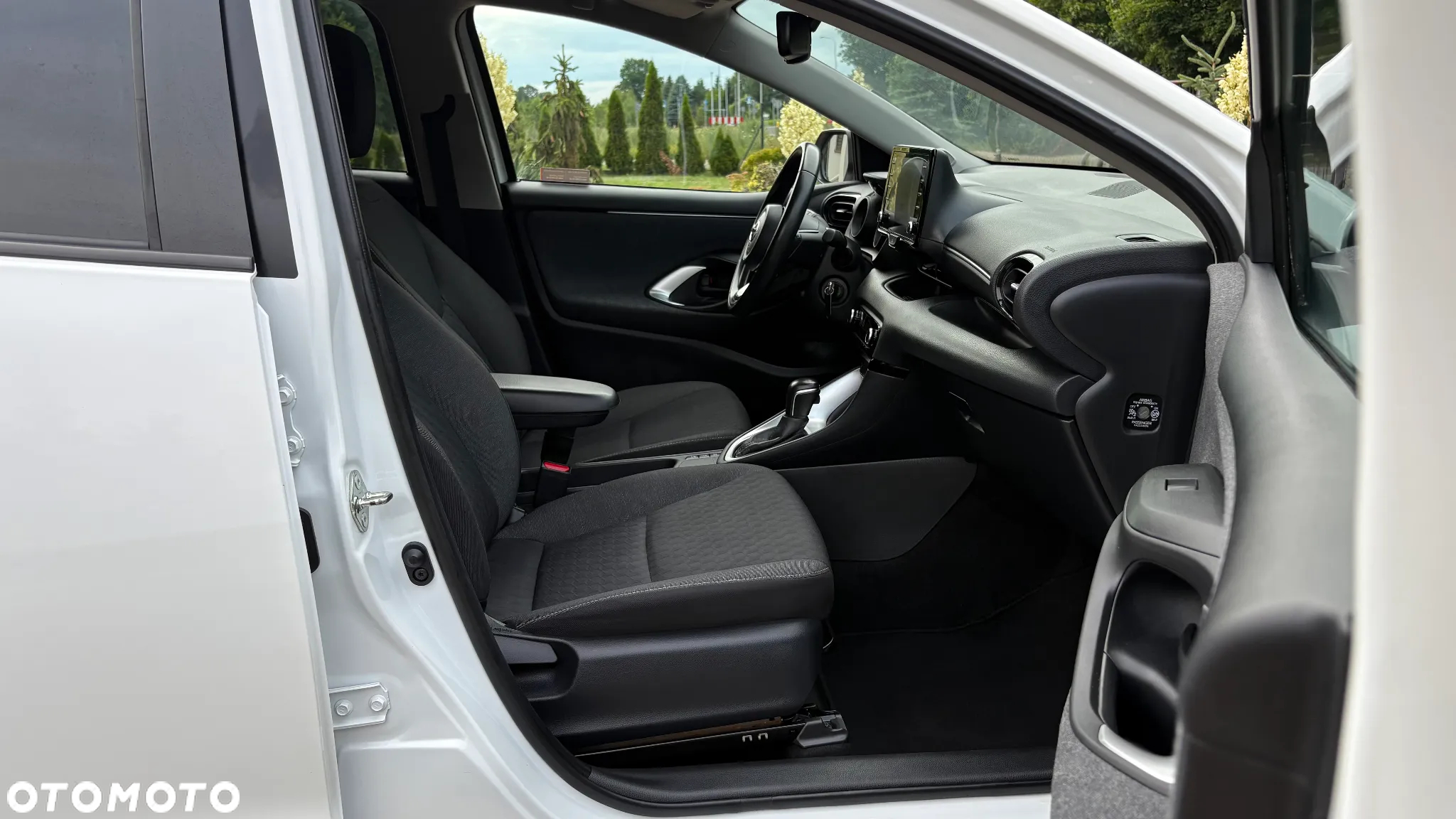 Toyota Yaris Hybrid 1.5 Comfort - 33