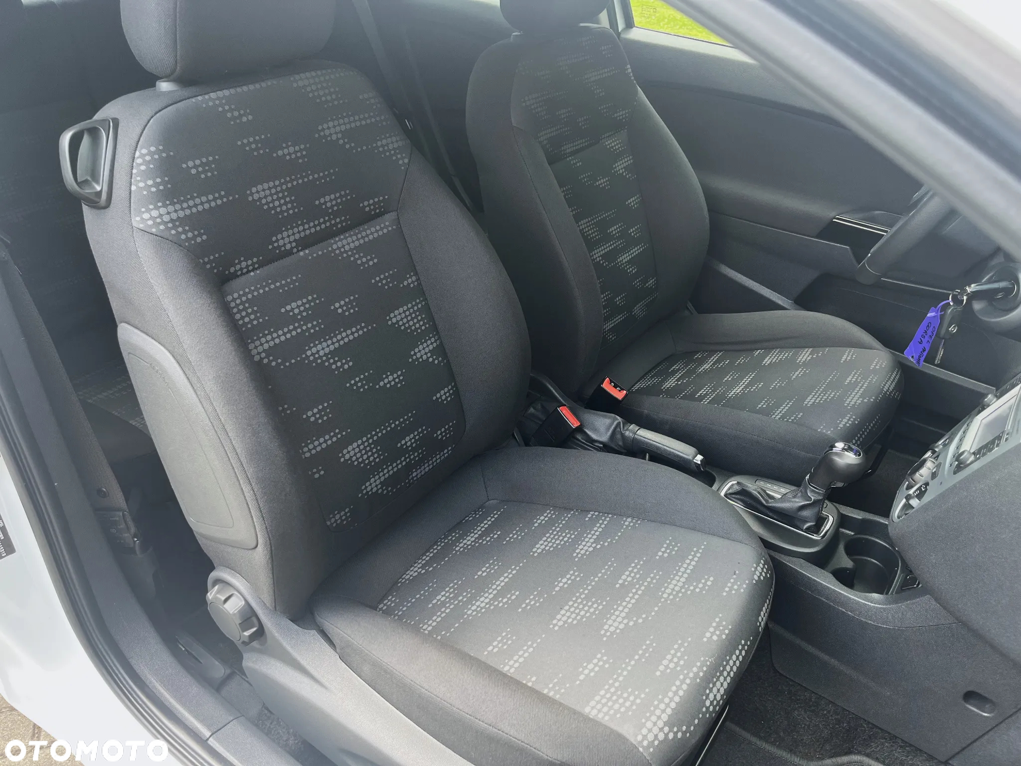 Opel Corsa 1.4 16V Automatik Navi - 19