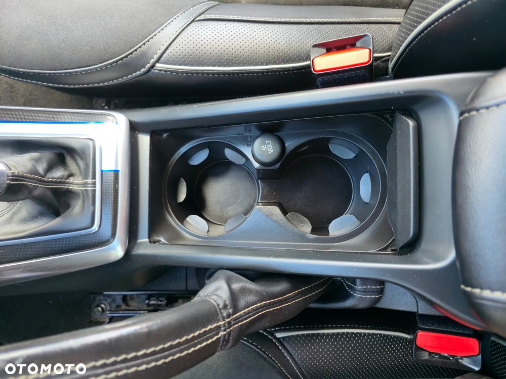 Volvo V40 D4 Drive-E R-Design Kinetic - 23