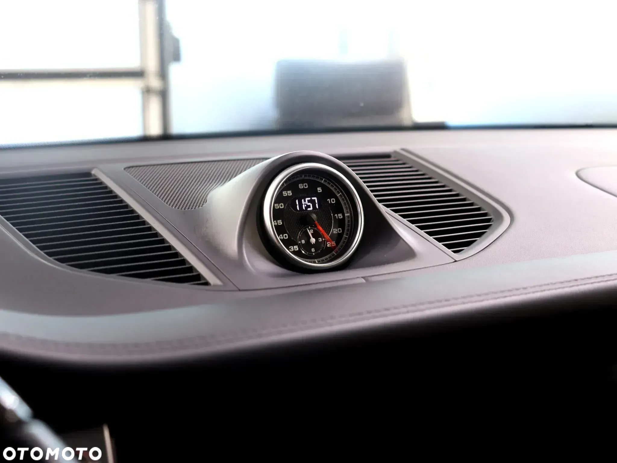 Porsche Macan Turbo - 22