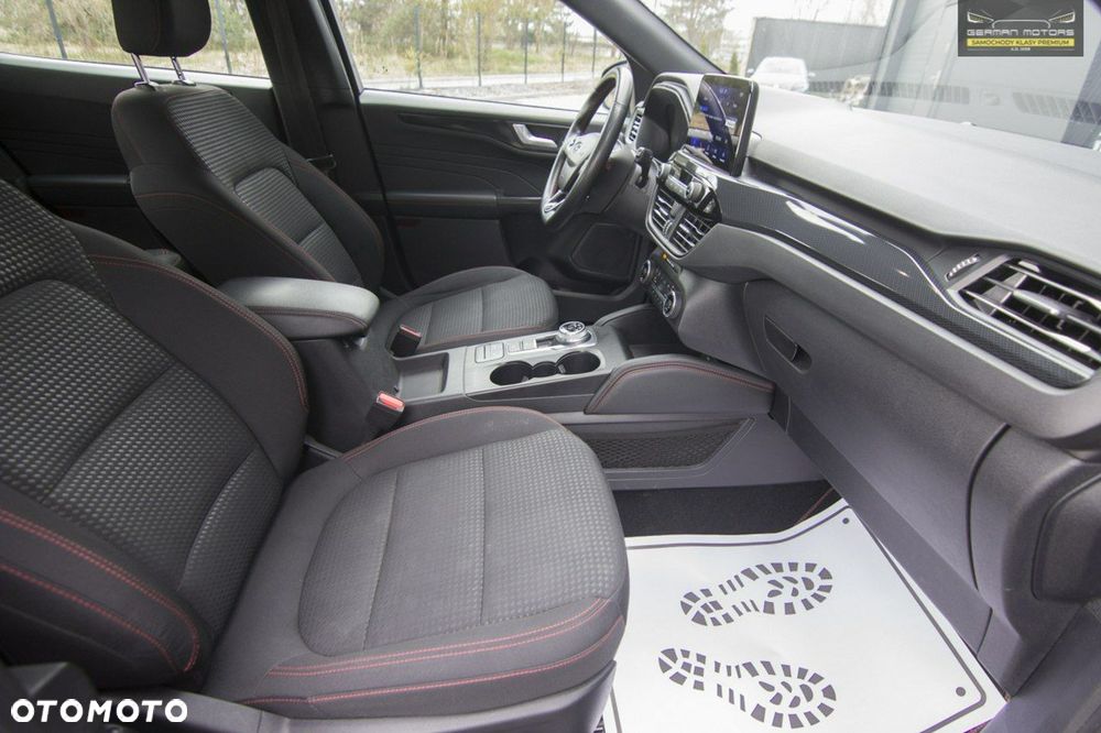 Ford Kuga - 28