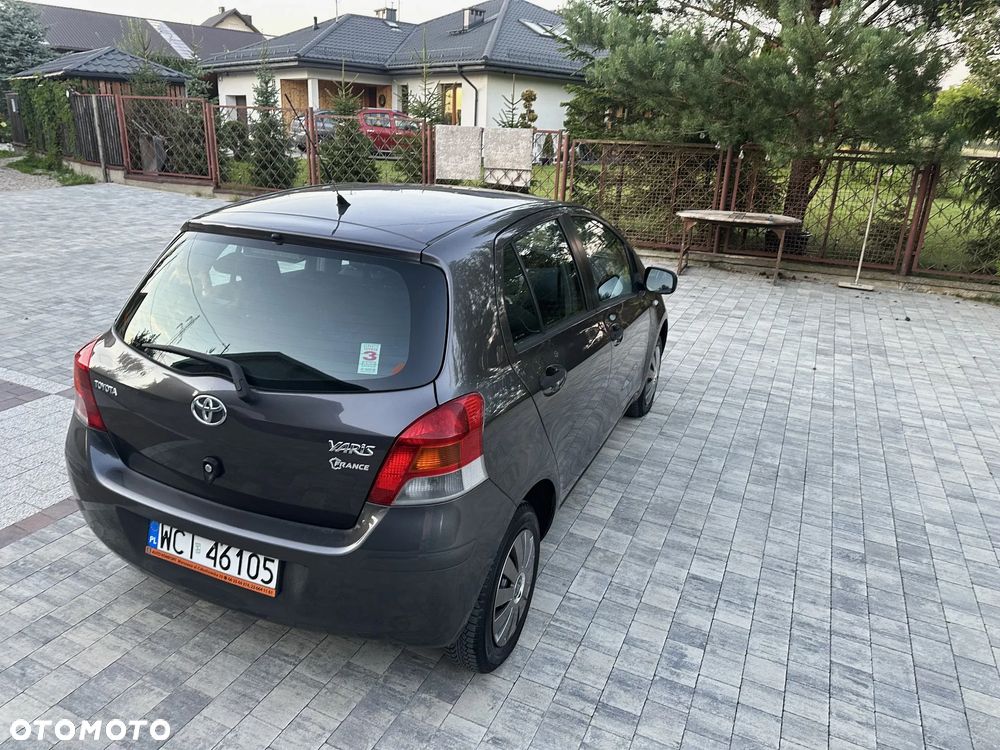 Toyota Yaris 1.0 Luna A/C - 3