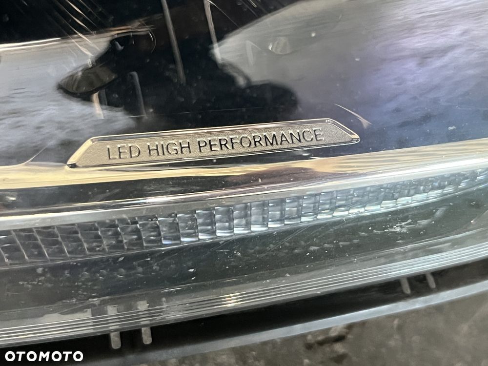 Lampa przednia prawa Mercedes W470 X-KLASA - 3
